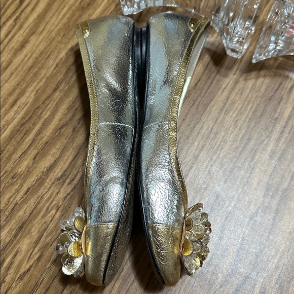 Beverly Feldman Silver and Gold Flats with Floral Accent - Picture 5 of 10